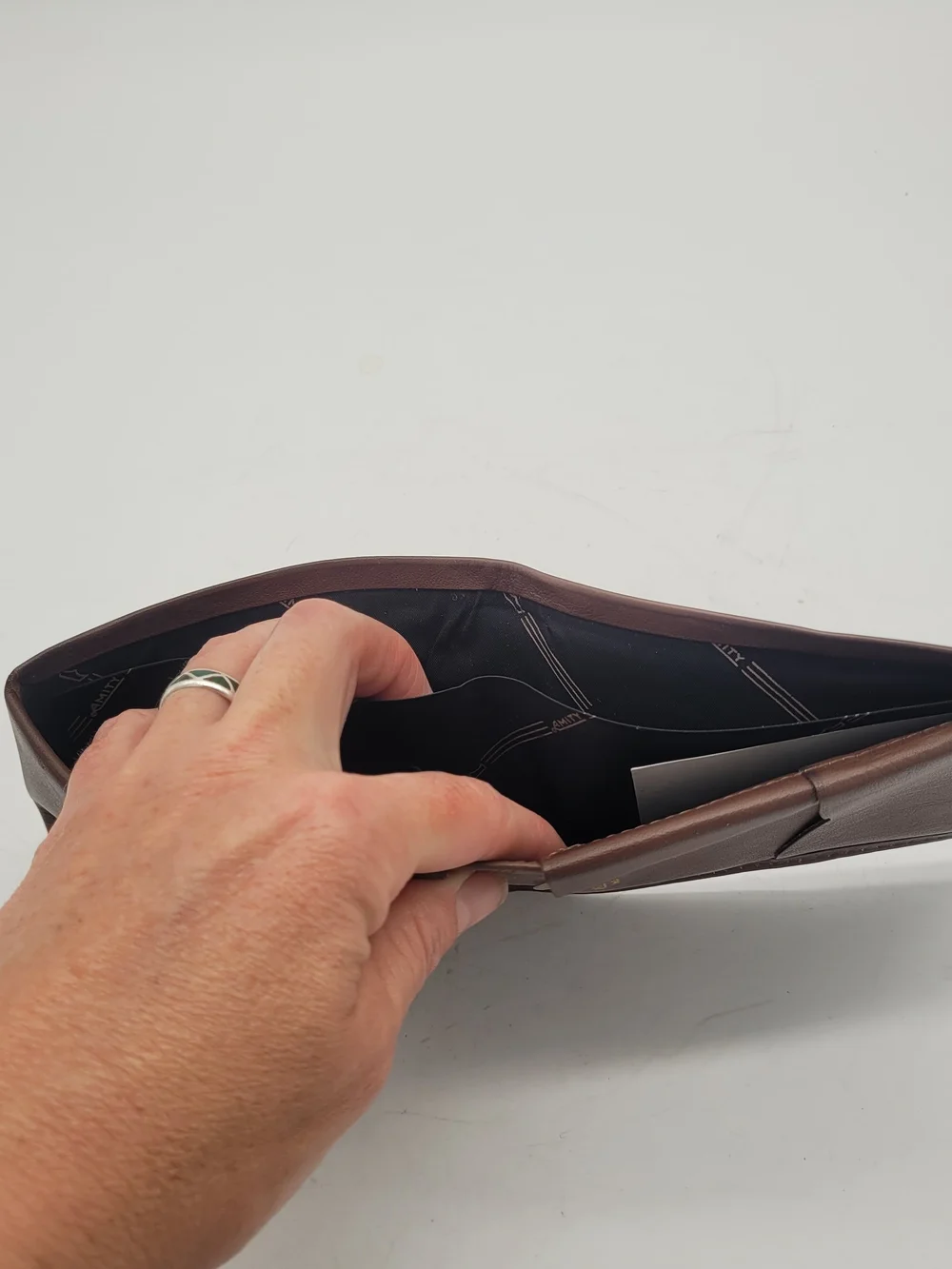 Ami Brown Leather Men's Bifold Card Wallet